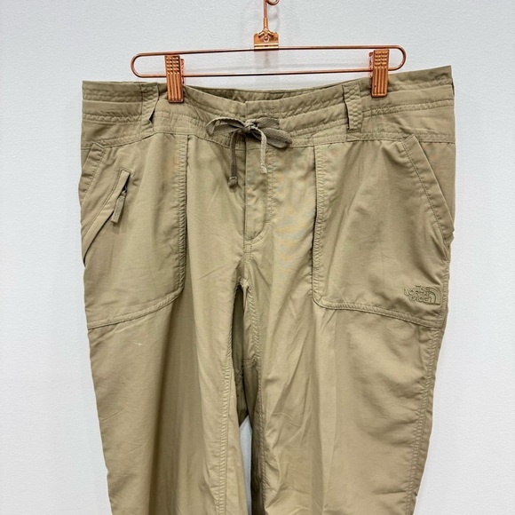 The North Face khaki nylon pants hiking outdoor convertible roll up Sz 12 - Picture 4 of 6